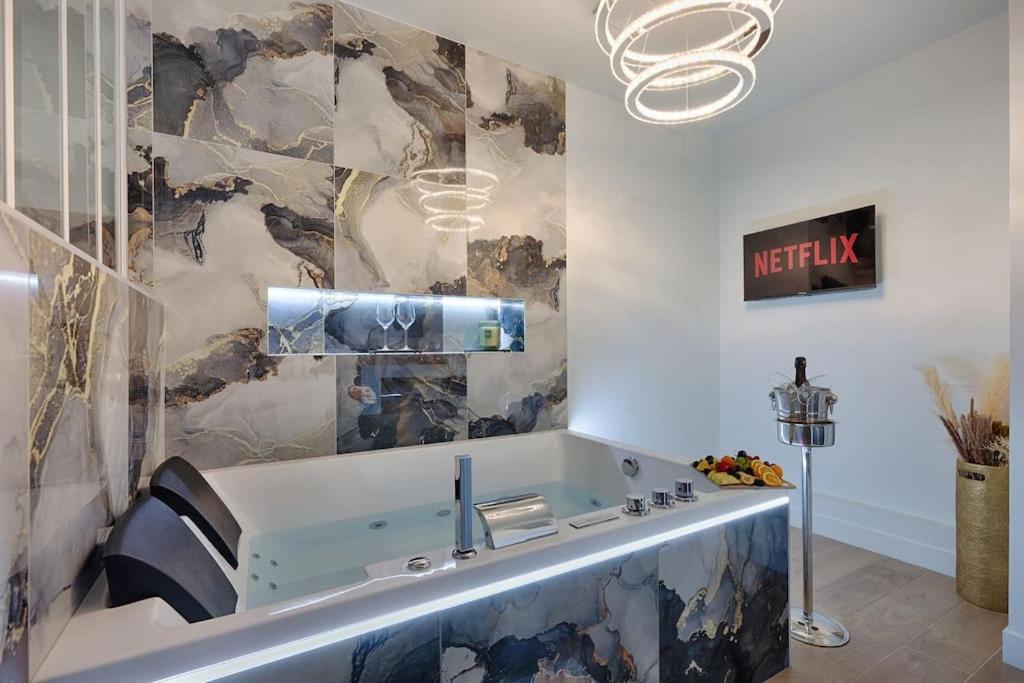Welcome To Dubai / Jacuzzi Ivry-sur-Seine Dış mekan fotoğraf